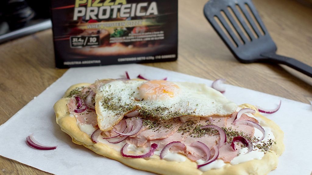 PULVER_suplementos-nutricionales-deporte-recetas-pulver-pizza-proteica-huevo-lomo